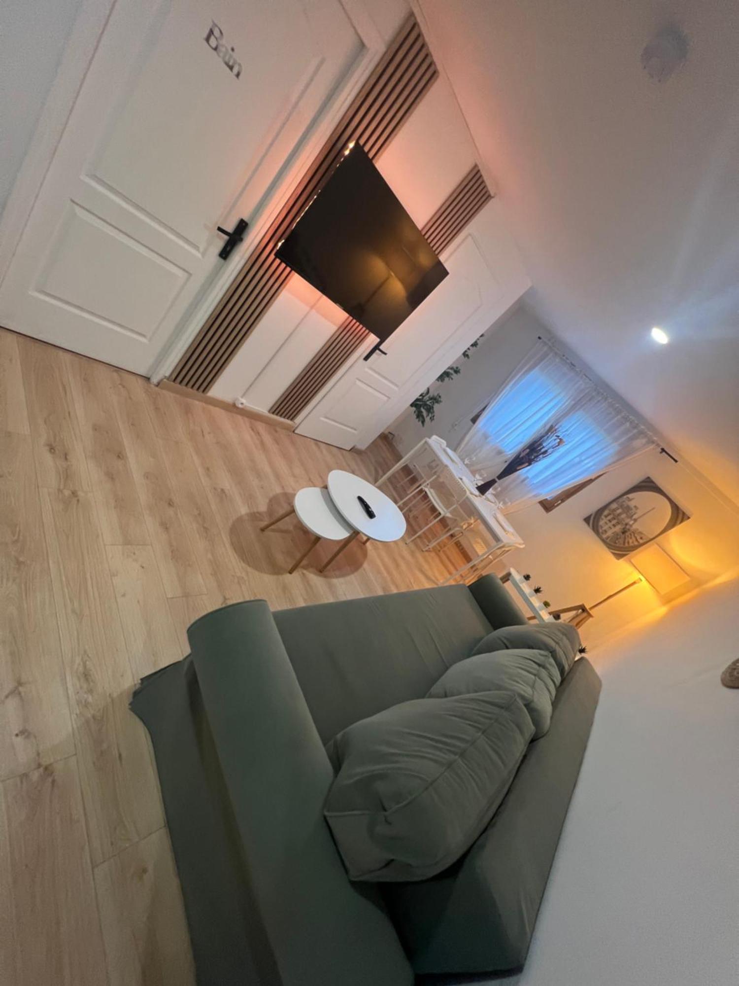 Appartement Pres De Paris, Disney & Cdg Tremblay-en-France المظهر الخارجي الصورة